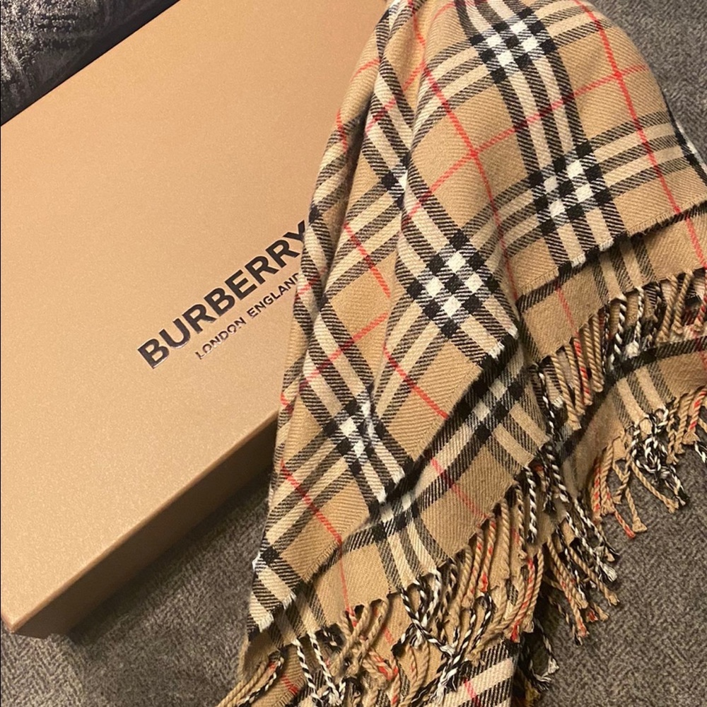 New Burberry scarf